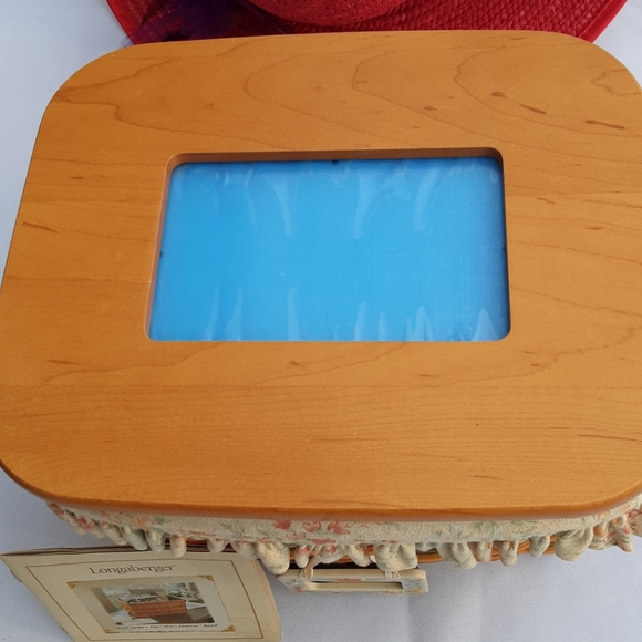 LONGABERGER  MOM'S MEMORIES BASKET - Picture 2 of 3